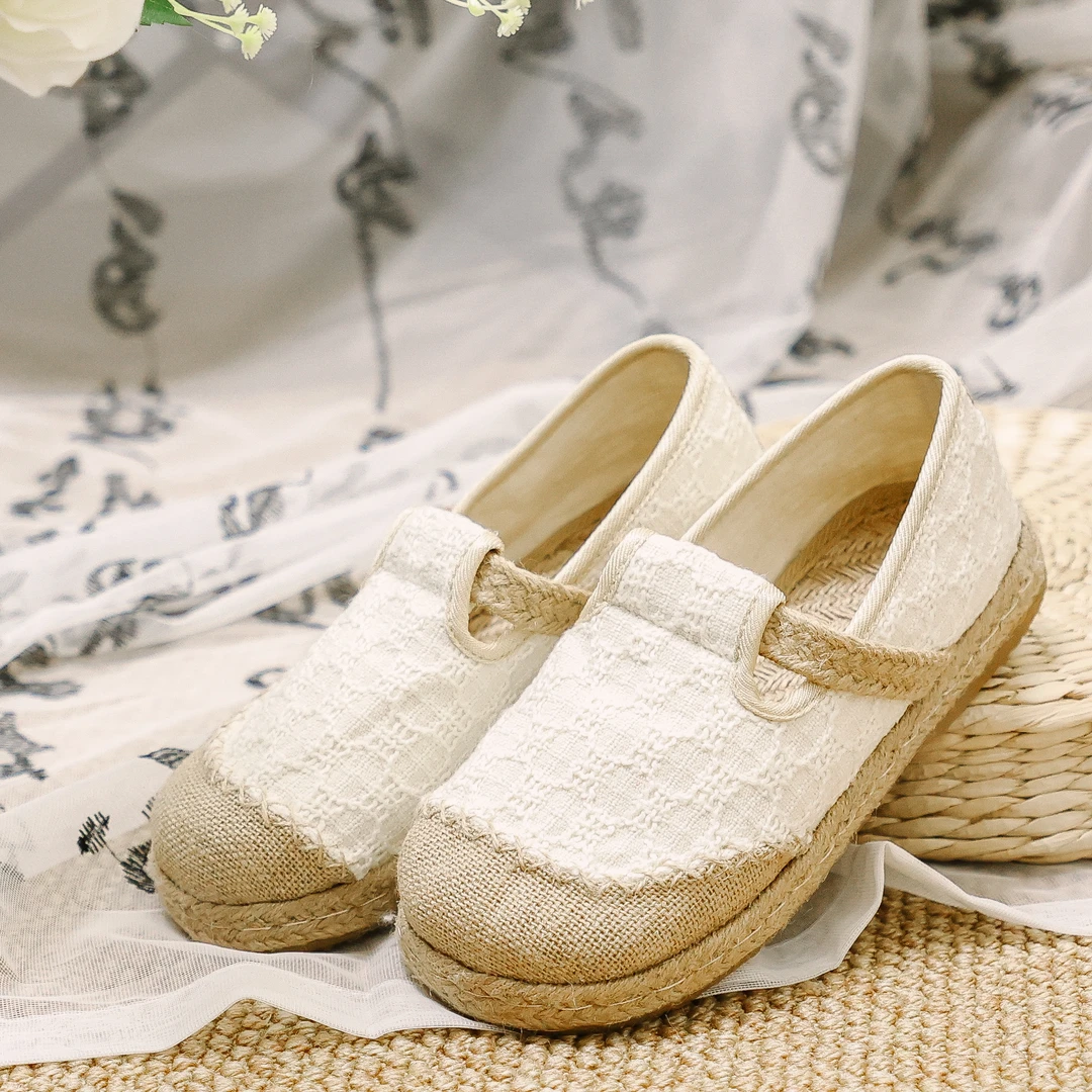 新款女绣花布鞋平底居家单鞋一脚蹬亚麻学生休闲软底防滑高冷女神