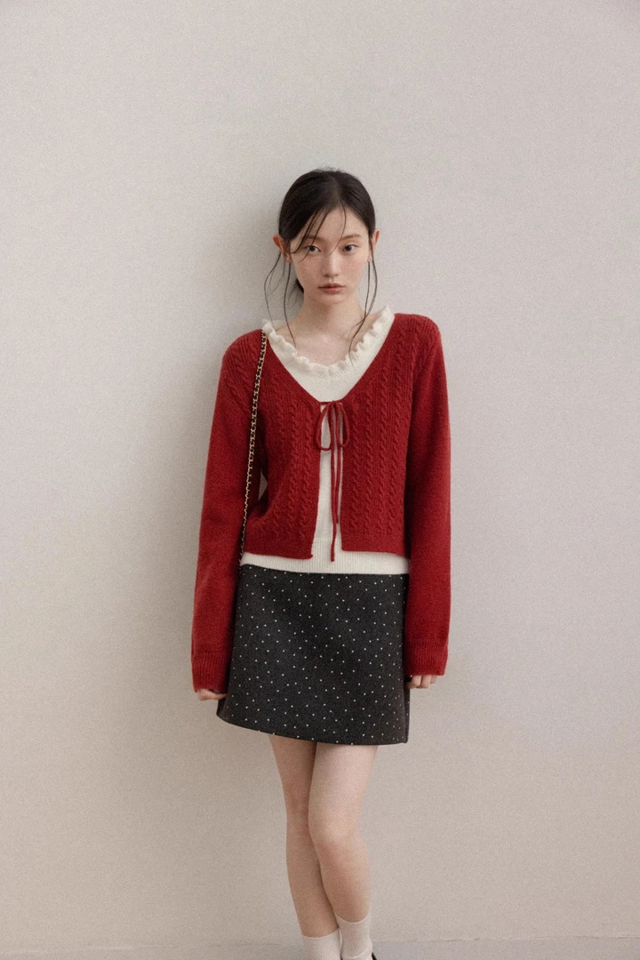 羊城故事-假两件v领红色秋冬毛衣女冬季保暖开衫外套Y51256284