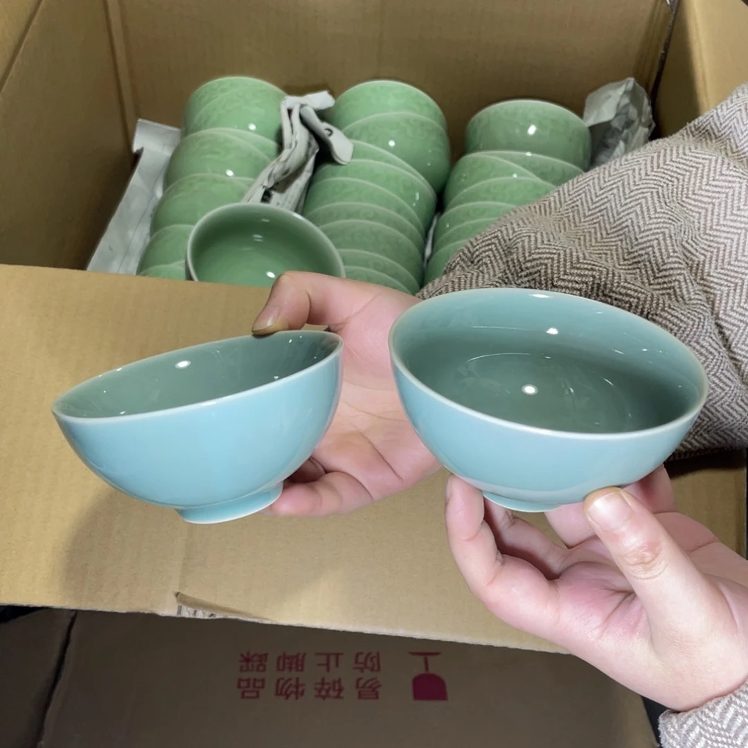 两个 青瓷青瓷 青瓷青瓷