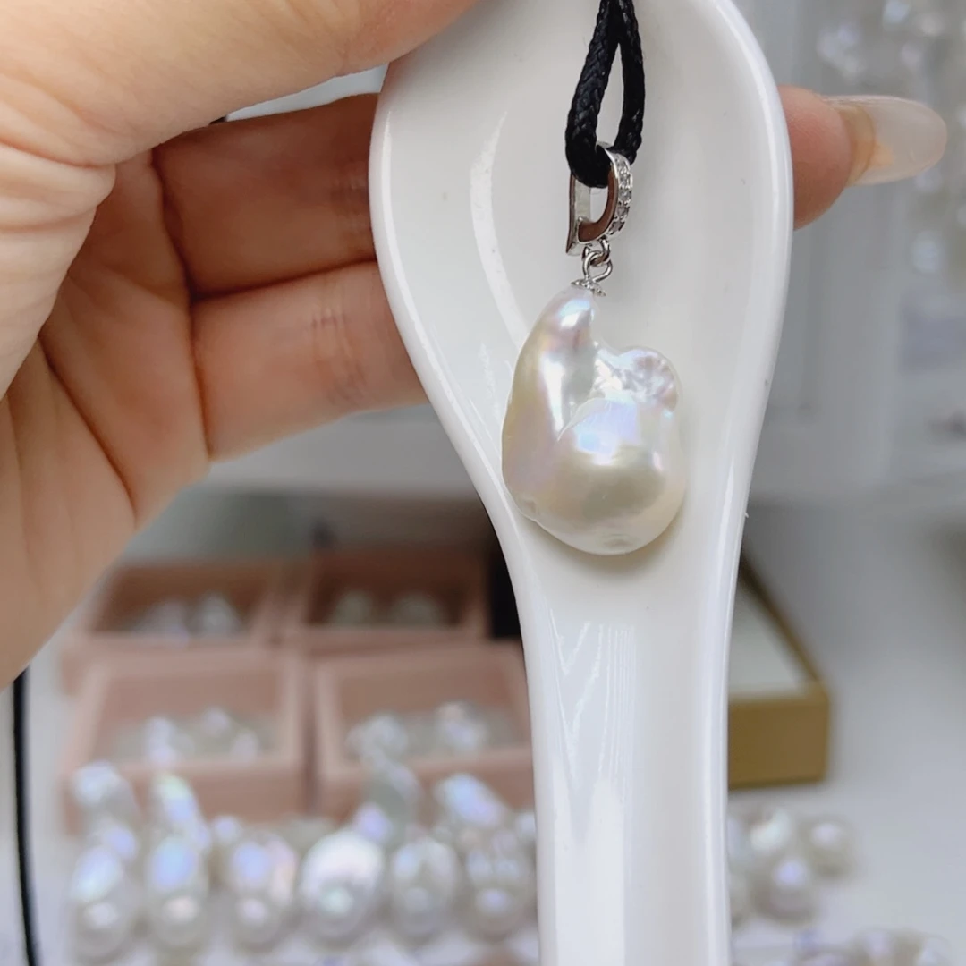 未镶嵌淡水珍珠颈饰