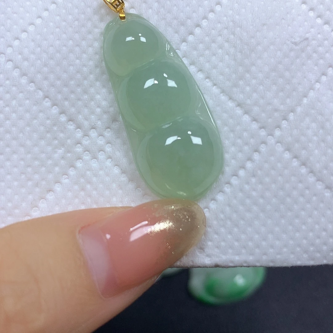 翡翠18K金镶嵌颈饰挂件