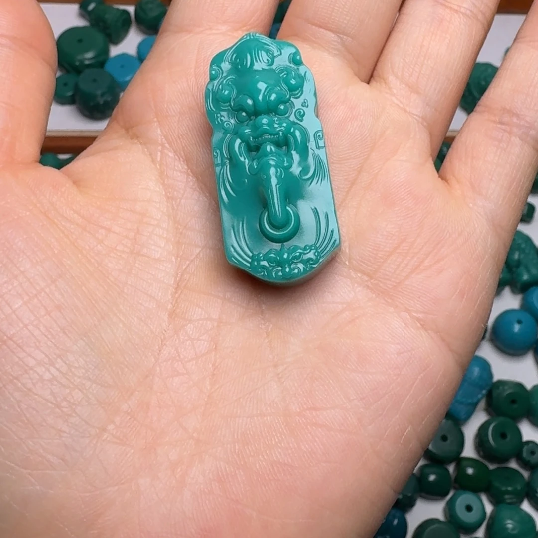 琉璃颈饰科技松配饰