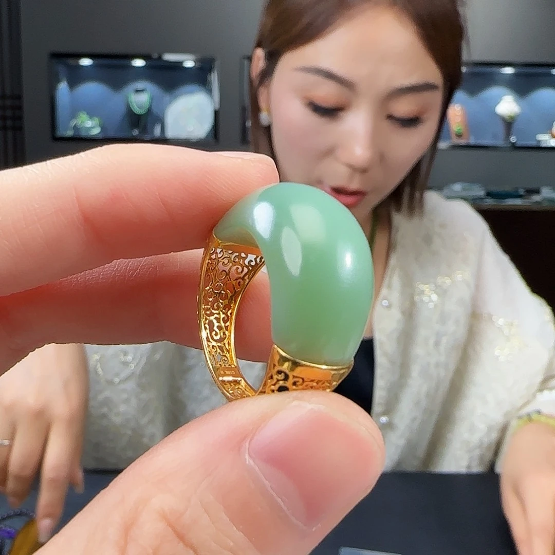 和田玉戒指18K金镶嵌丹*