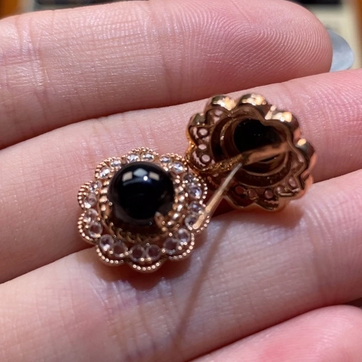 18K金镶嵌翡翠耳饰