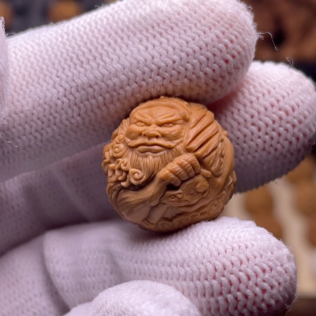 猴头核桃吊坠财宝天王18