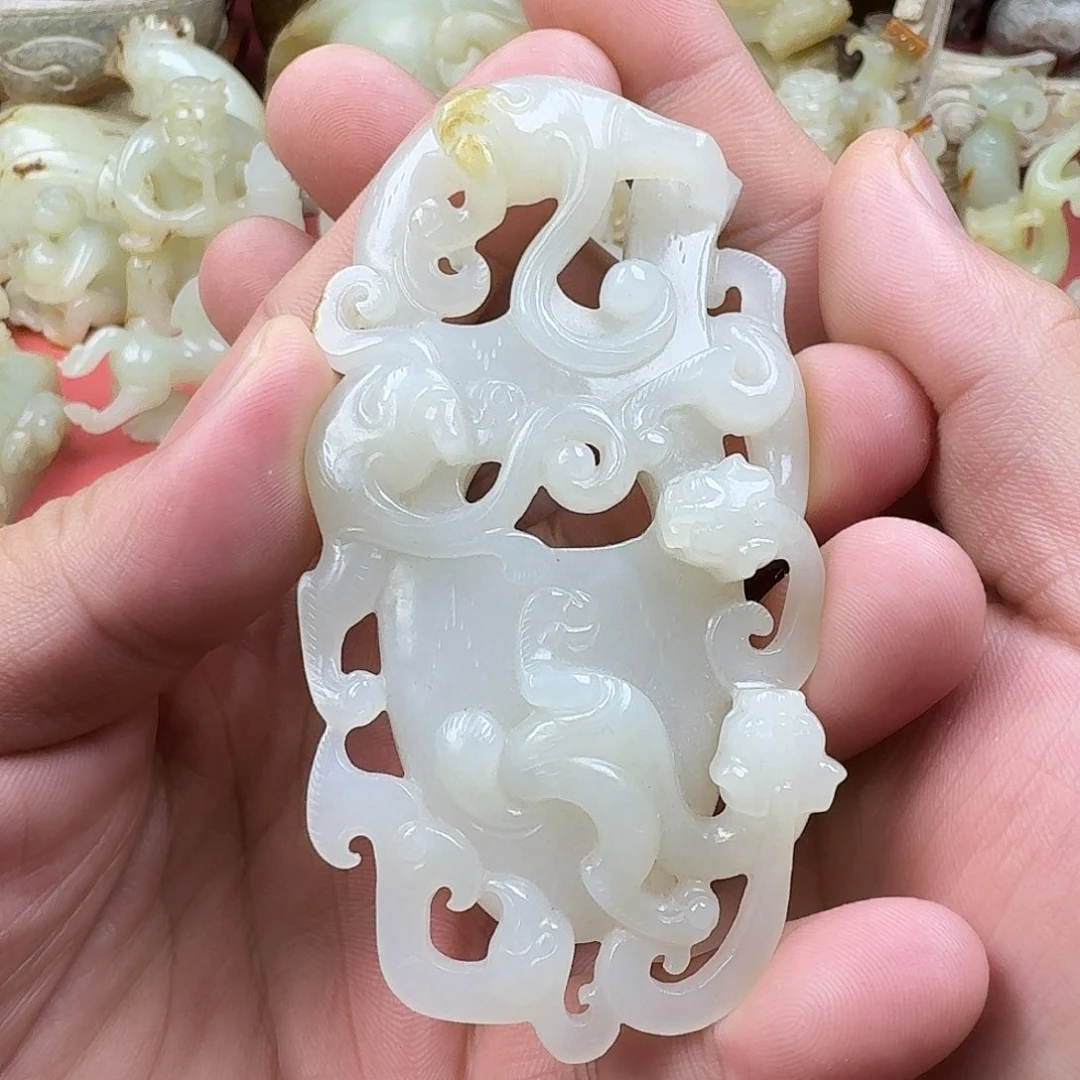 和田玉（糖玉）挂件未镶嵌