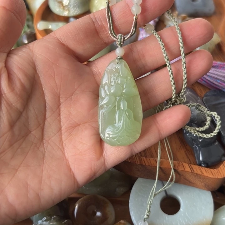 颈饰未镶嵌和田玉