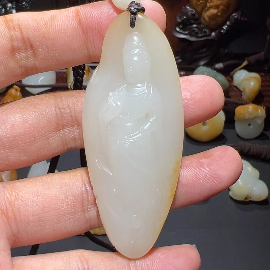 颈饰未镶嵌和田玉（子料）厚*