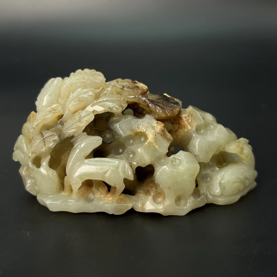 "清代和田玉秋山/ DL037060/ 古玩/收藏/德州文物"