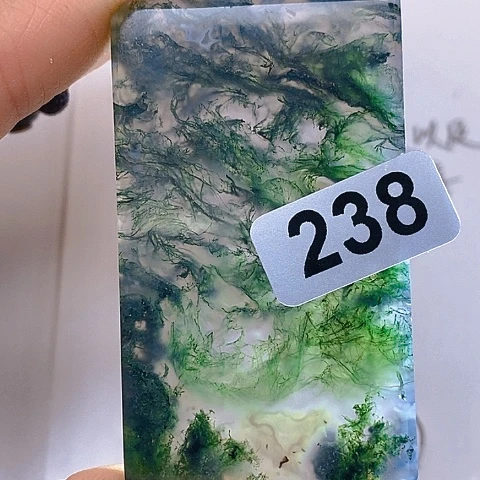 未镶嵌颈饰玛瑙/玉髓阿**