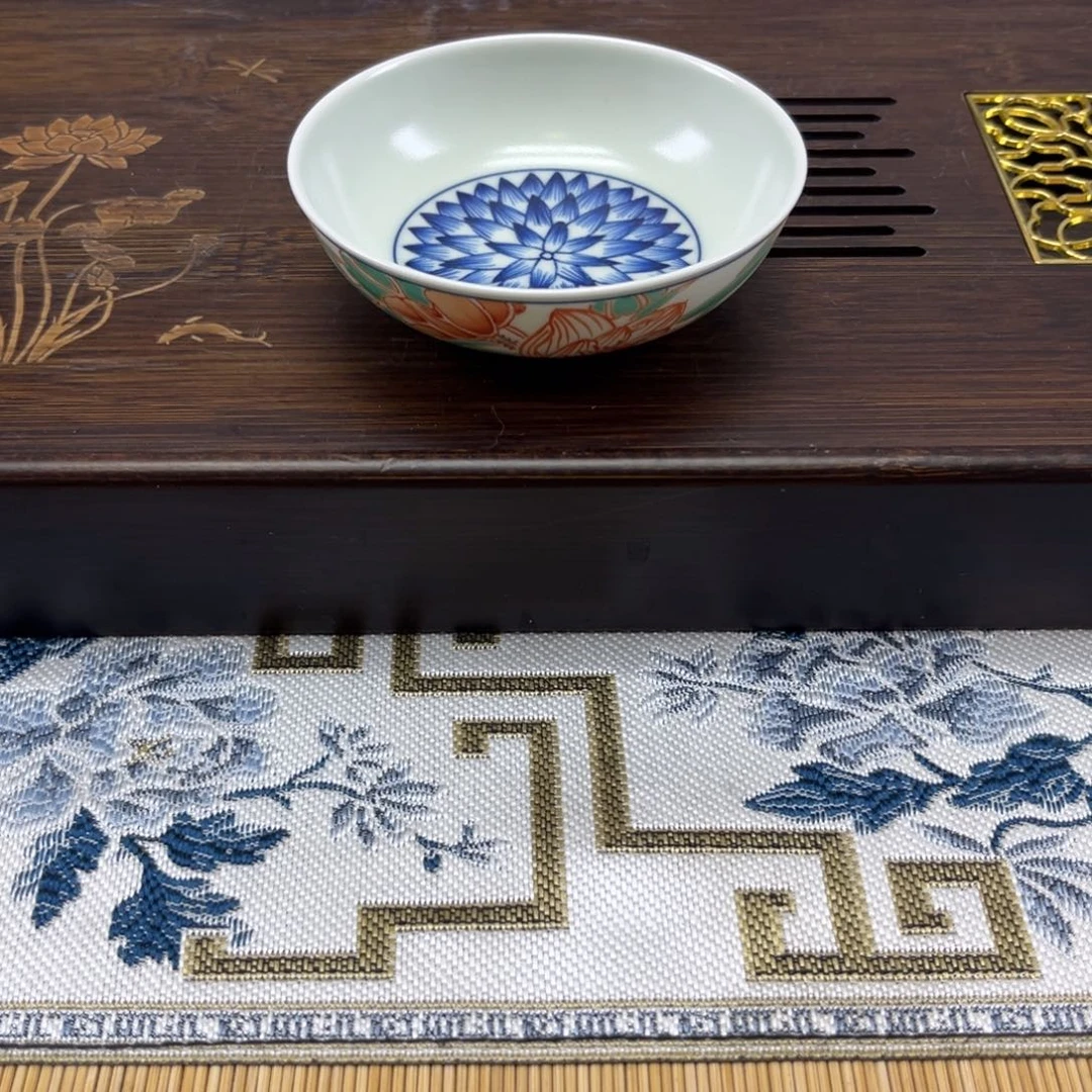 雨溪山房 红绿彩映荷主人杯