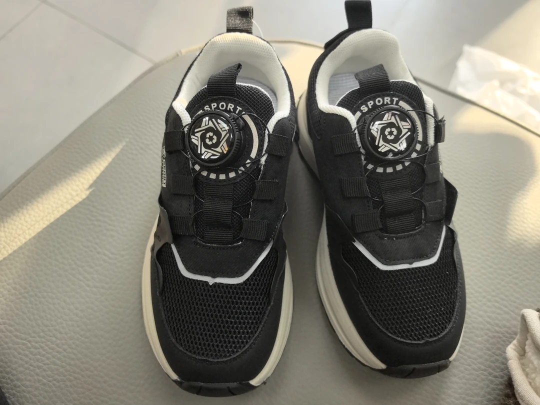 运动鞋休闲时尚透气网面