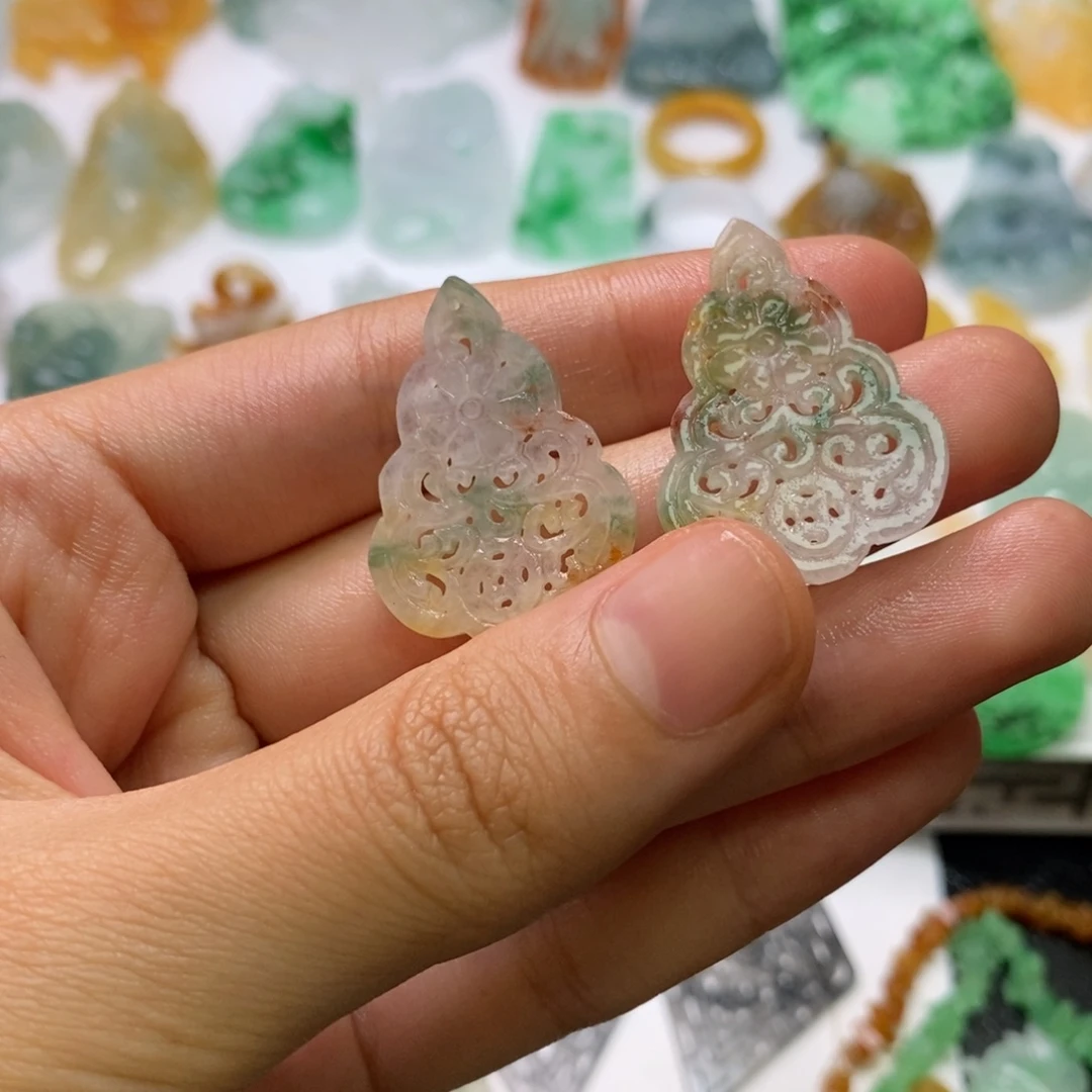 定制翡翠未镶嵌耳饰