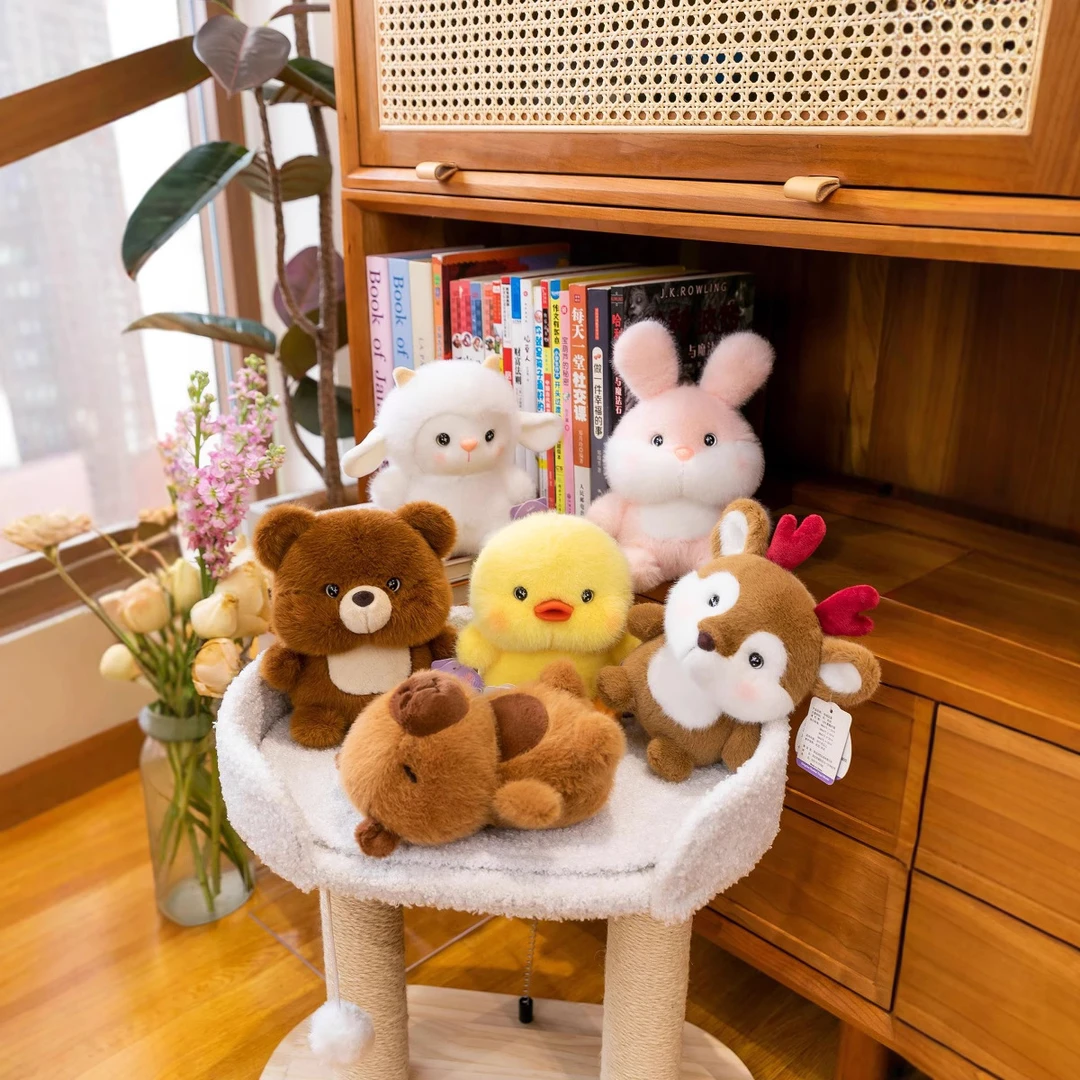新款治愈系动物毛绒玩具可爱小羊树懒毛绒公仔兔子玩偶办公室桌伴