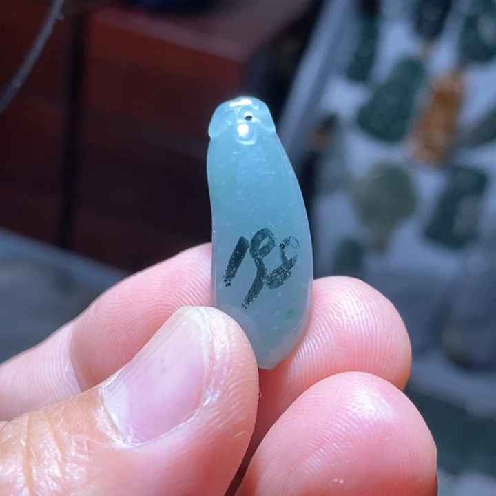 翡翠颈饰未镶嵌好