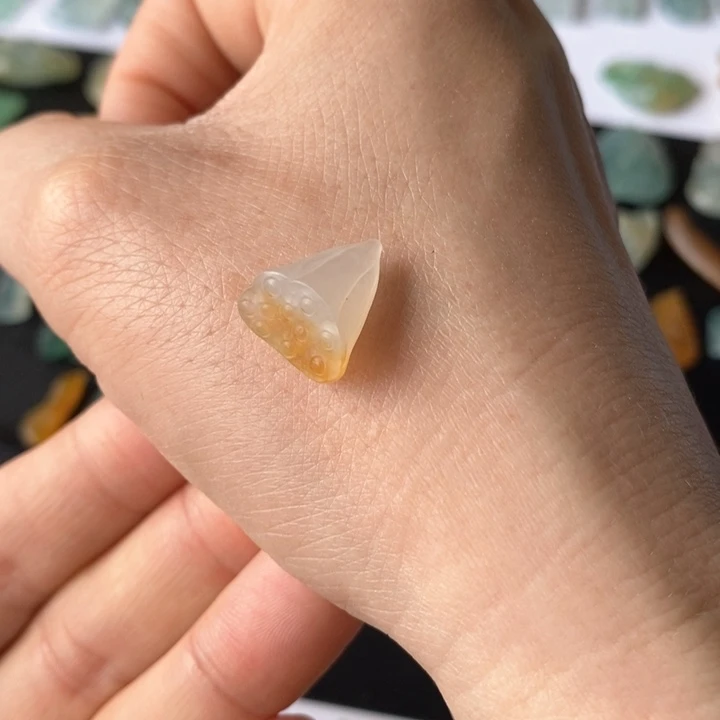 定制翡翠未镶嵌黑**猫莲蓬