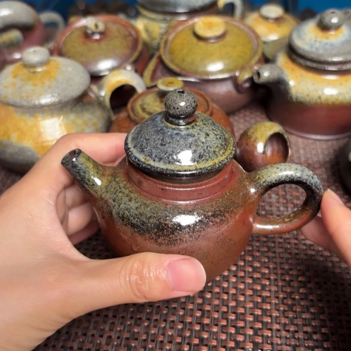 茶杯紫砂小巨轮壶140 C