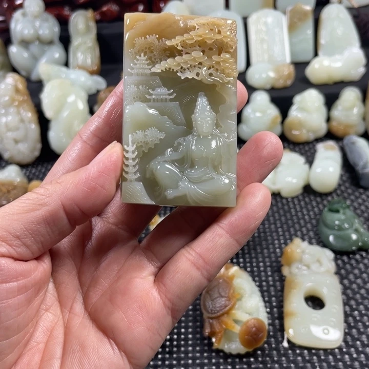 百***侵和田玉（糖玉）未镶嵌颈饰