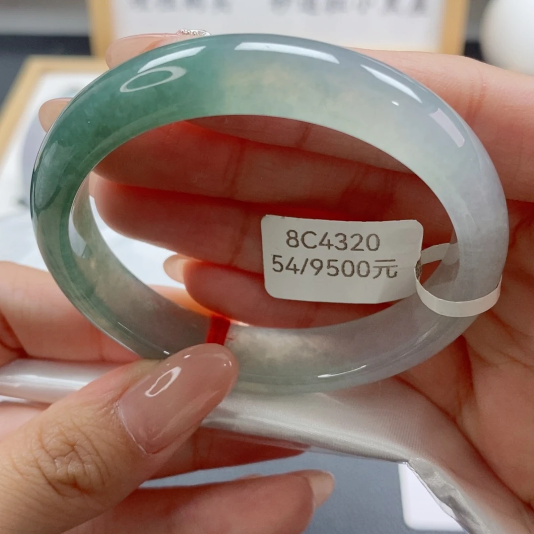 未镶嵌手镯（贵妃镯）翡翠天然A货翡翠手镯