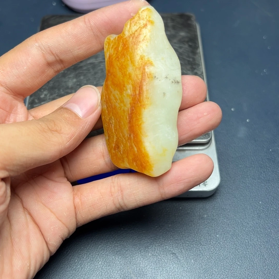 未镶嵌和田玉（糖玉）挂件