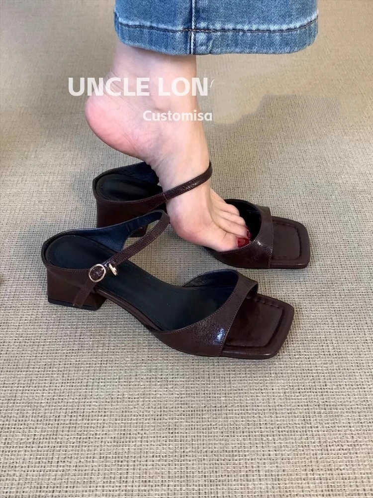 现货版~软皮法式凉鞋女粗跟2025新款露趾一字带凉拖鞋女夏季外穿