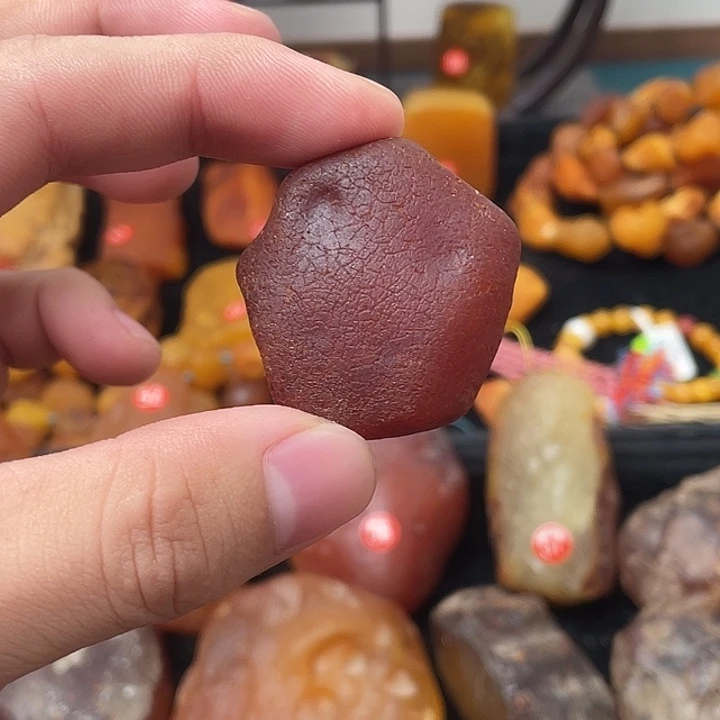 琥珀未镶嵌珠宝奇石