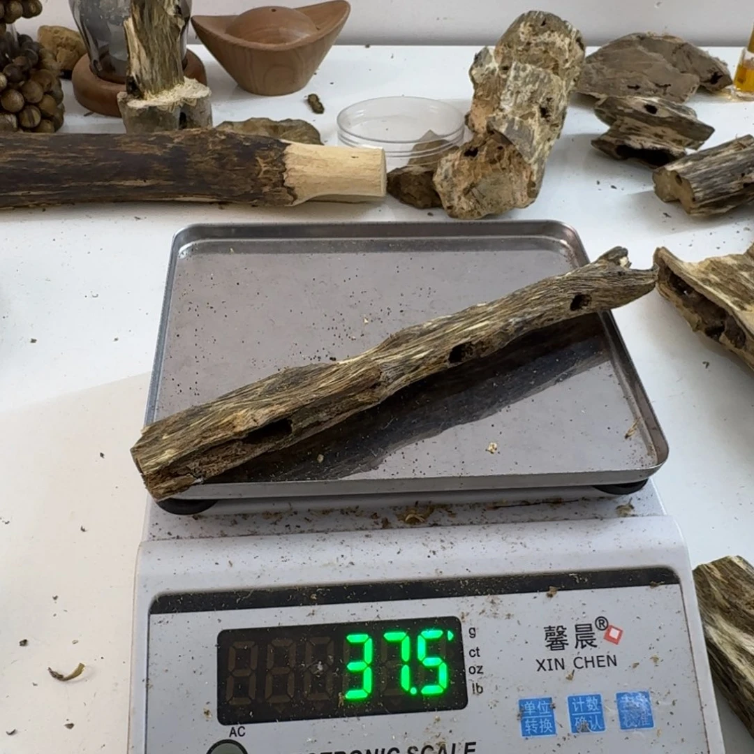 沉香碎屑沉香绿绮楠沉香37克乌身