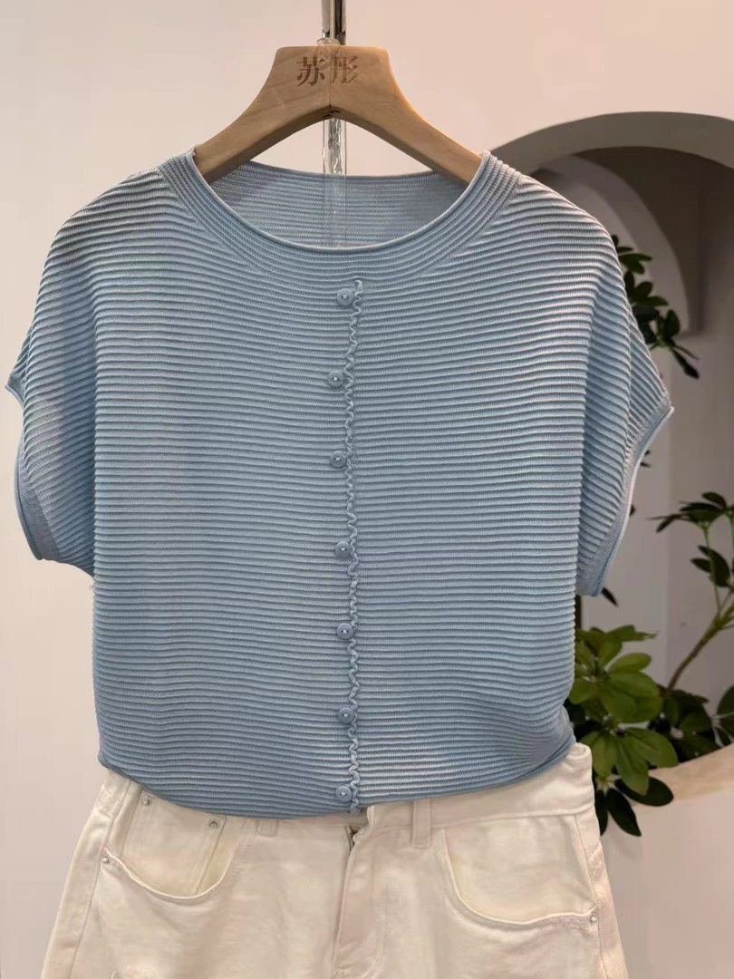 【莫奈花园】夏季圆领时尚排扣针织衫