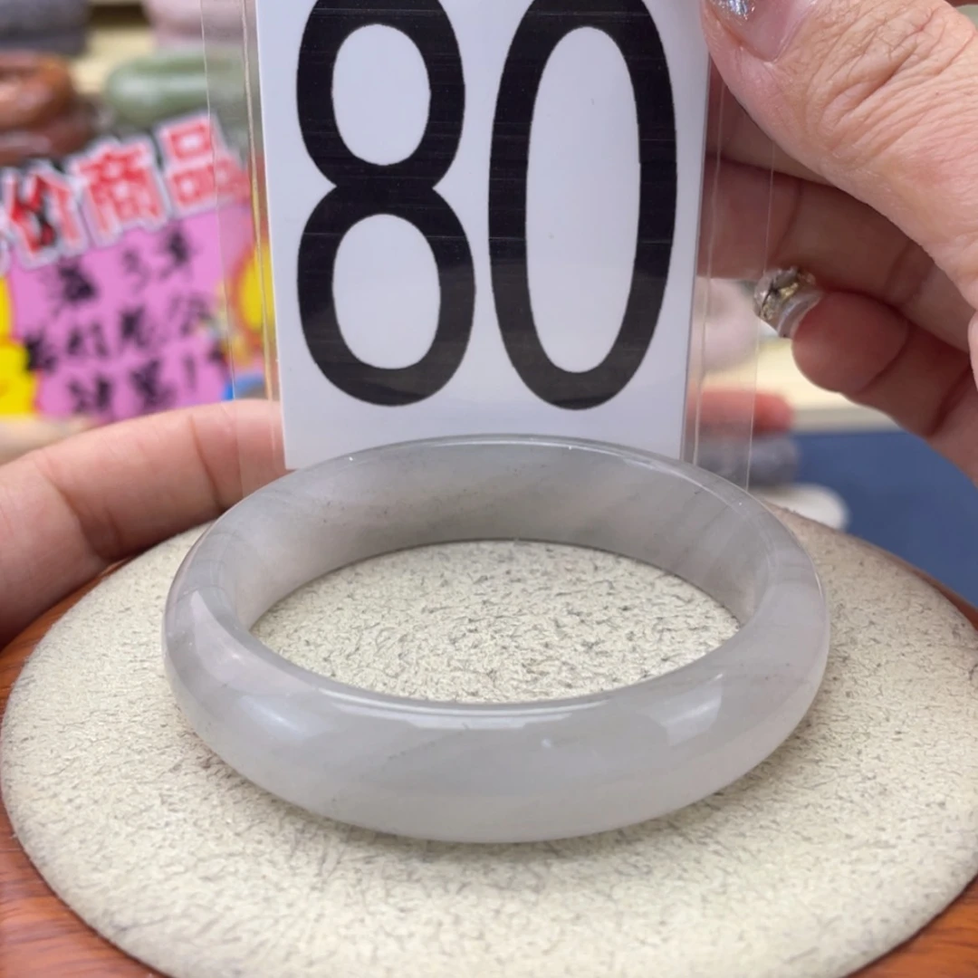 【闪购商品】石英质玉手镯未镶嵌