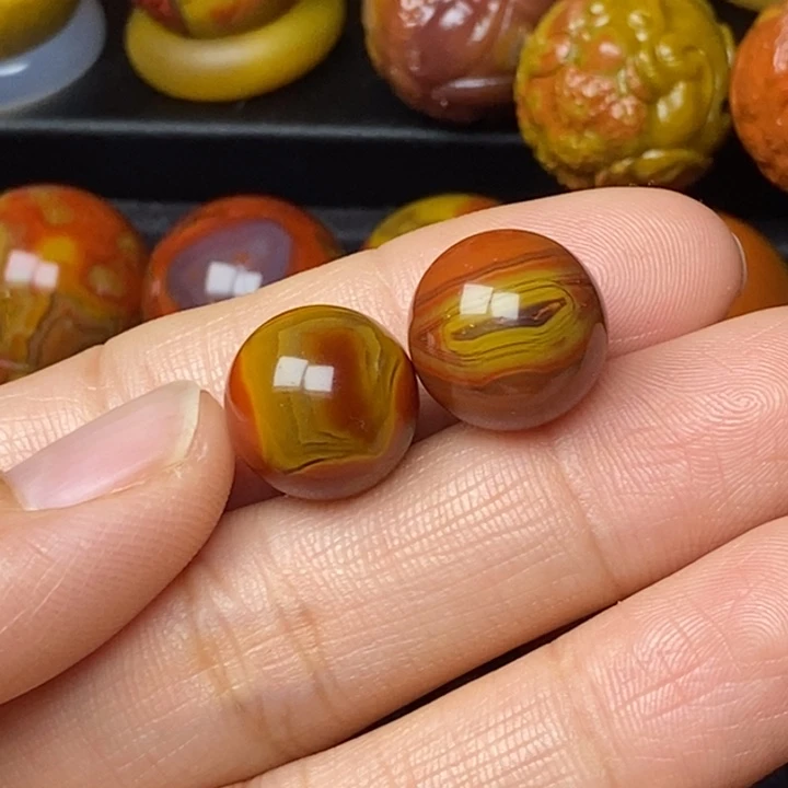 孤****玛瑙/玉髓未镶嵌圆珠