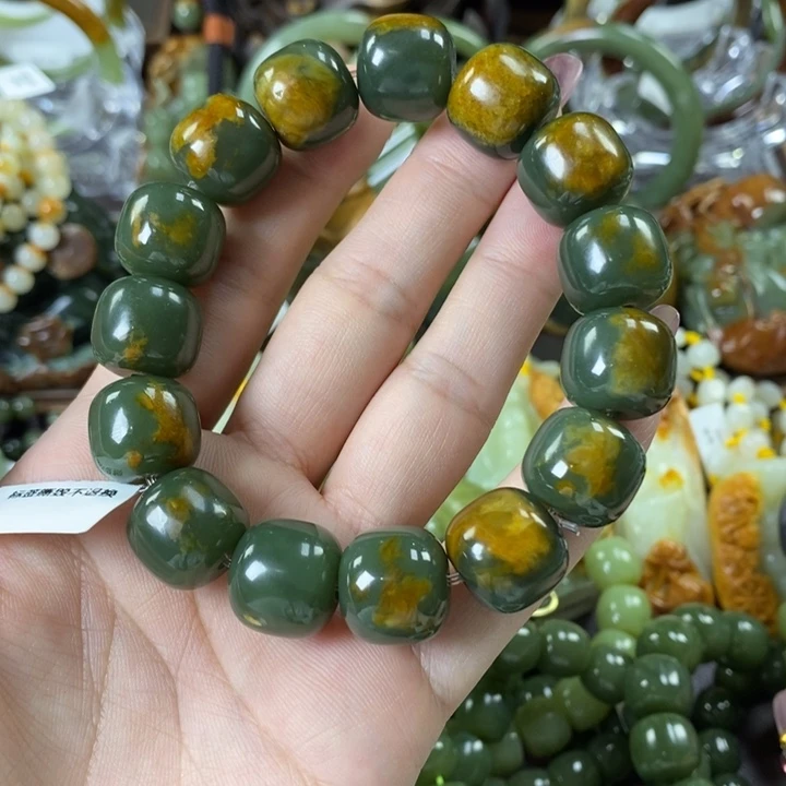 透闪石质玉手串未镶嵌道*