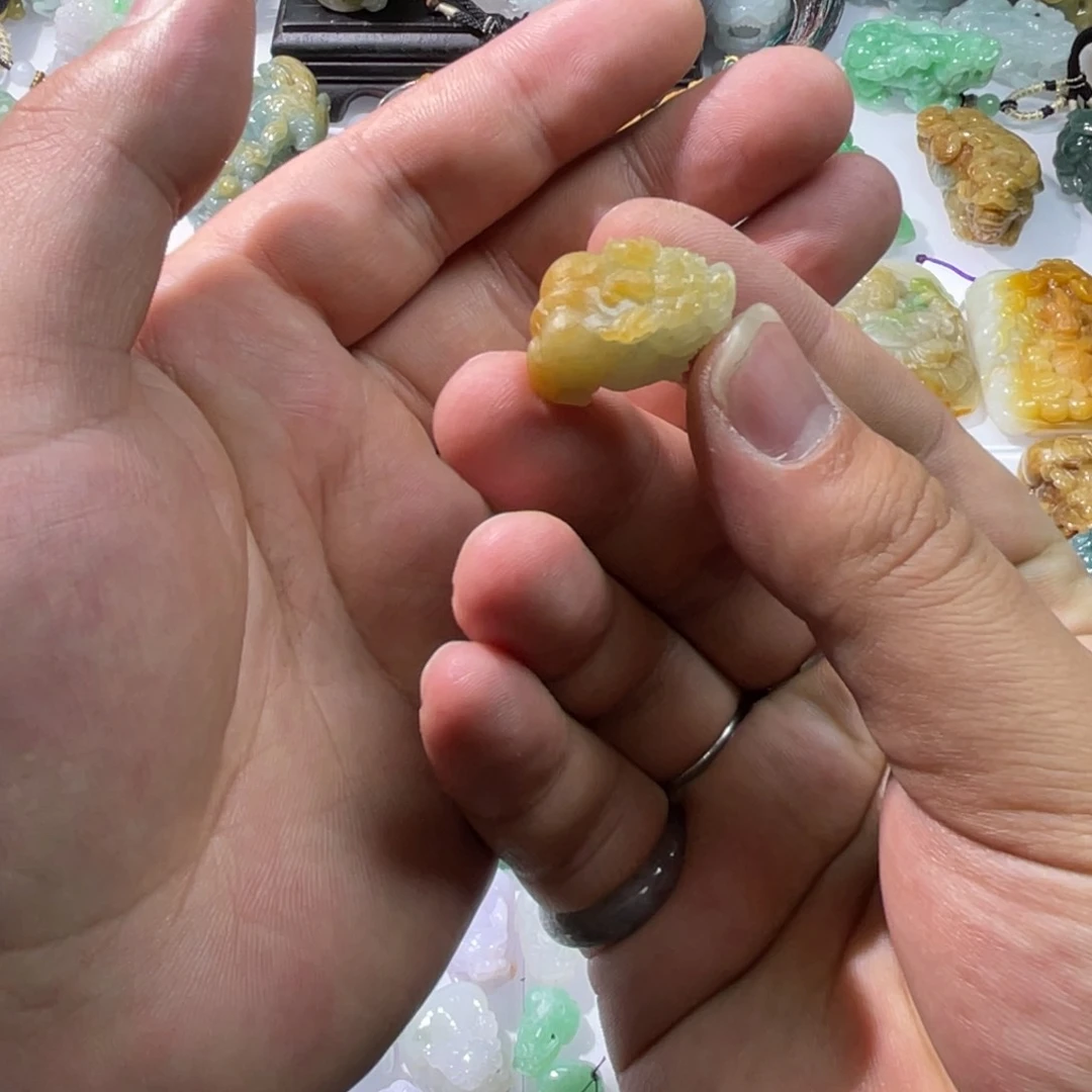 定制翡翠未镶嵌W*?天然