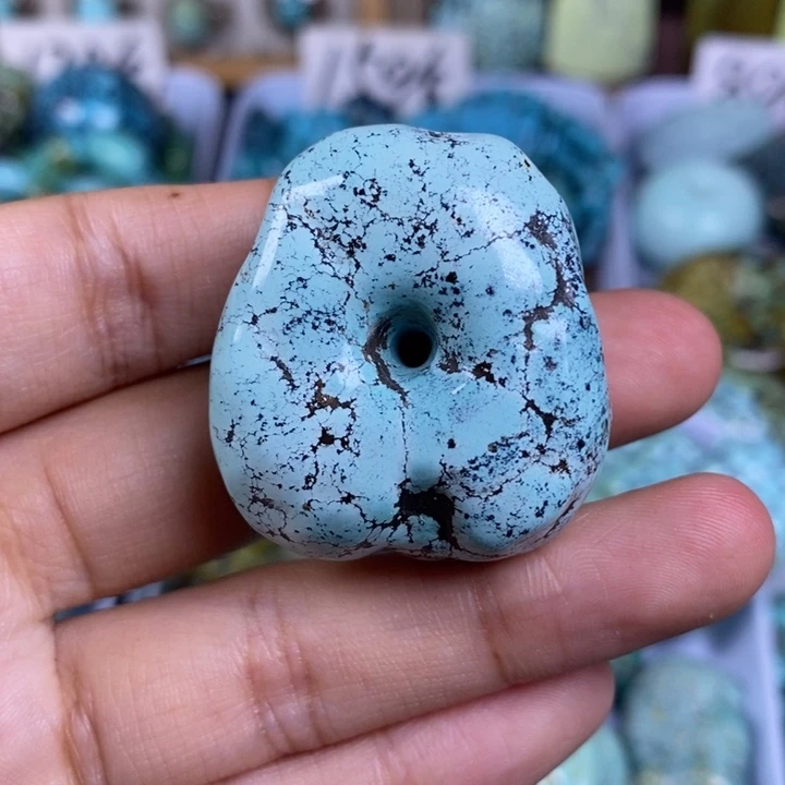 未镶嵌绿松石颈饰