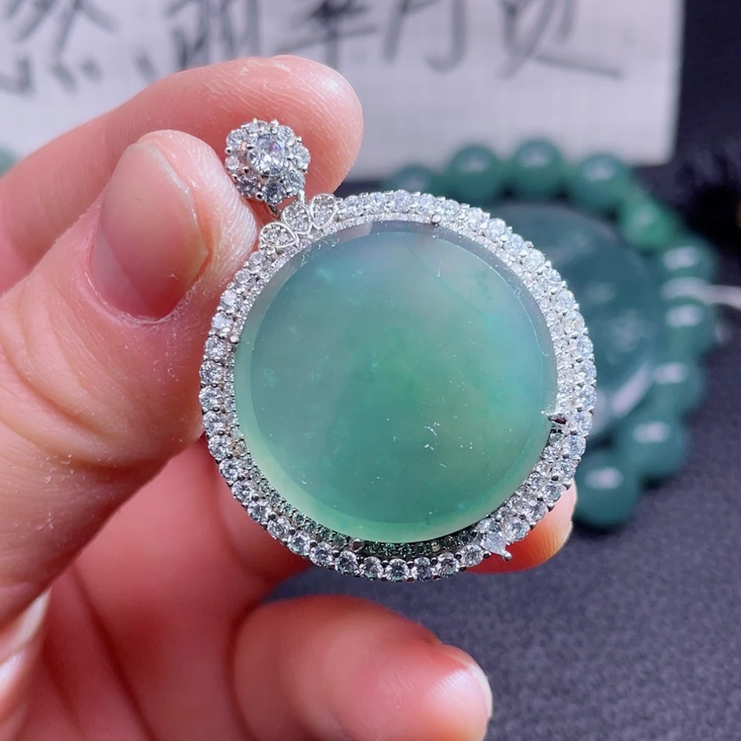 翡翠银S925镶嵌颈饰翡翠