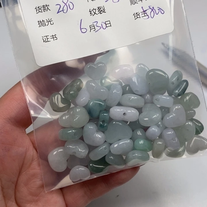 翡翠未镶嵌颈饰L****e天然翡翠