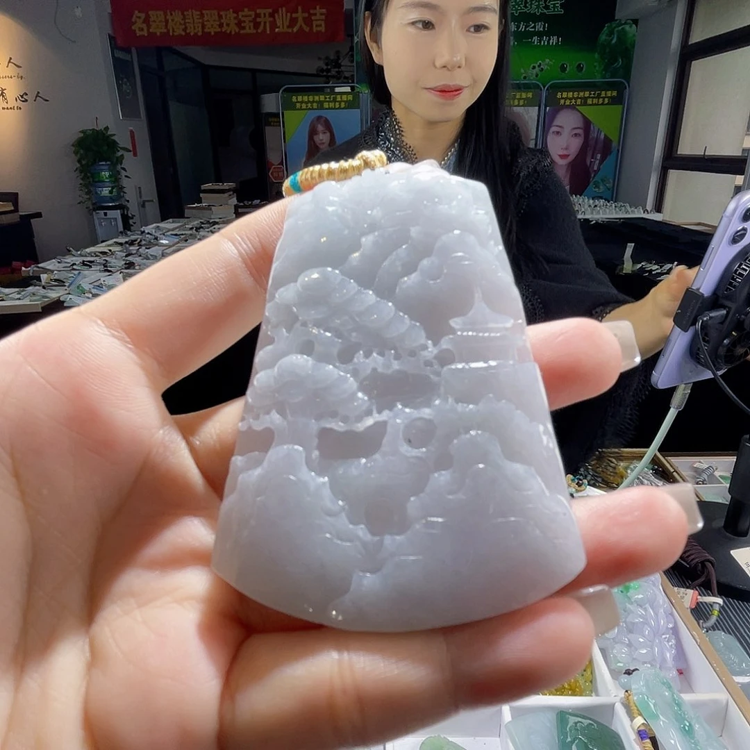 颈饰未镶嵌翡翠一个