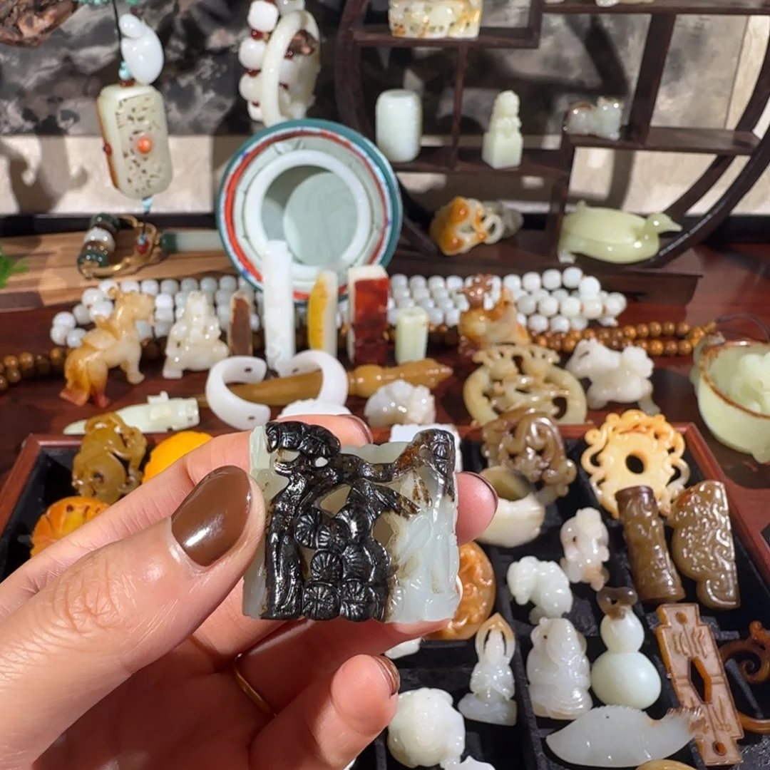 和田玉未镶嵌挂件