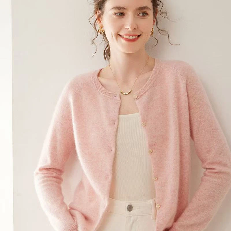 新款开衫女柔软插肩圆领针织毛衣外套宽松秋冬打底衫