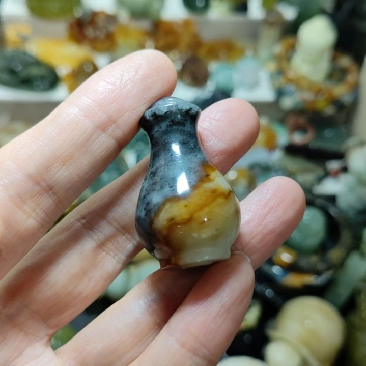 岫玉未镶嵌挂坠款式