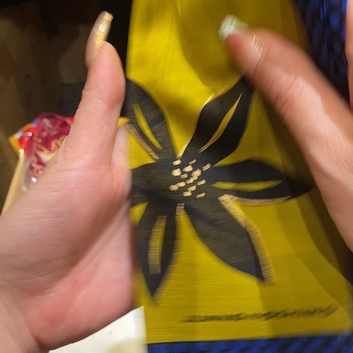 《***》中古香水沐浴露持久留