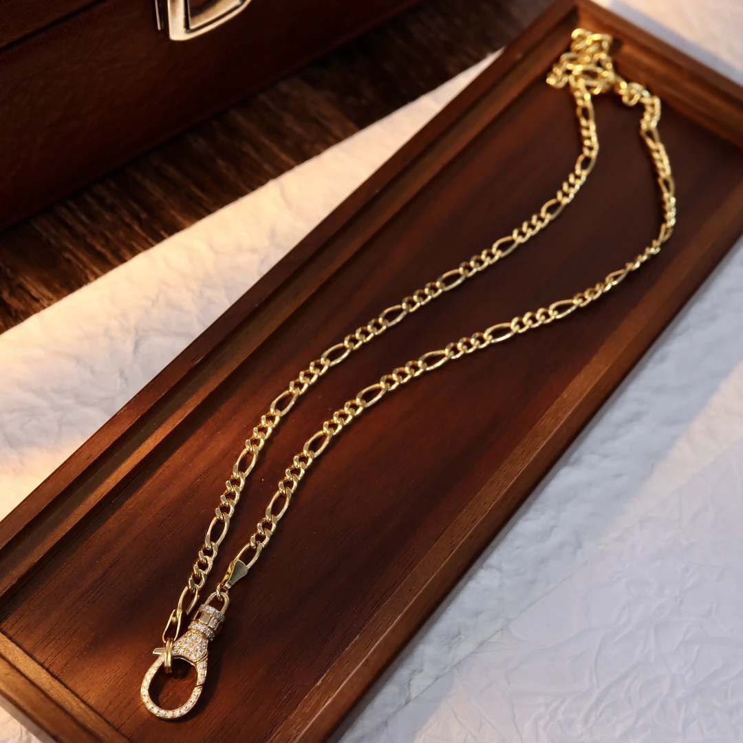 豫美人18K金镶钻重工扣头毛衣链  项链 时尚复古欧美金色