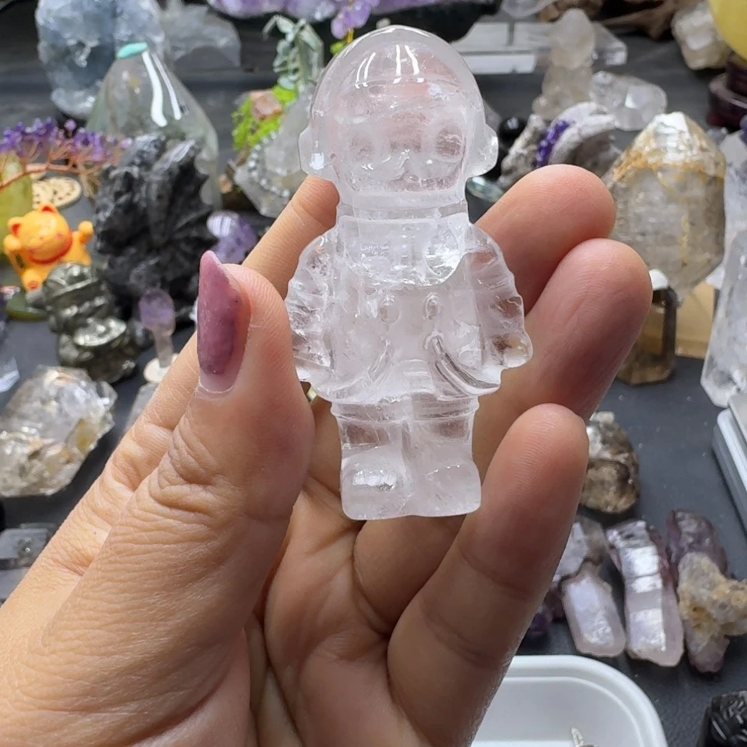 玫***逅白水晶雕刻件的设计