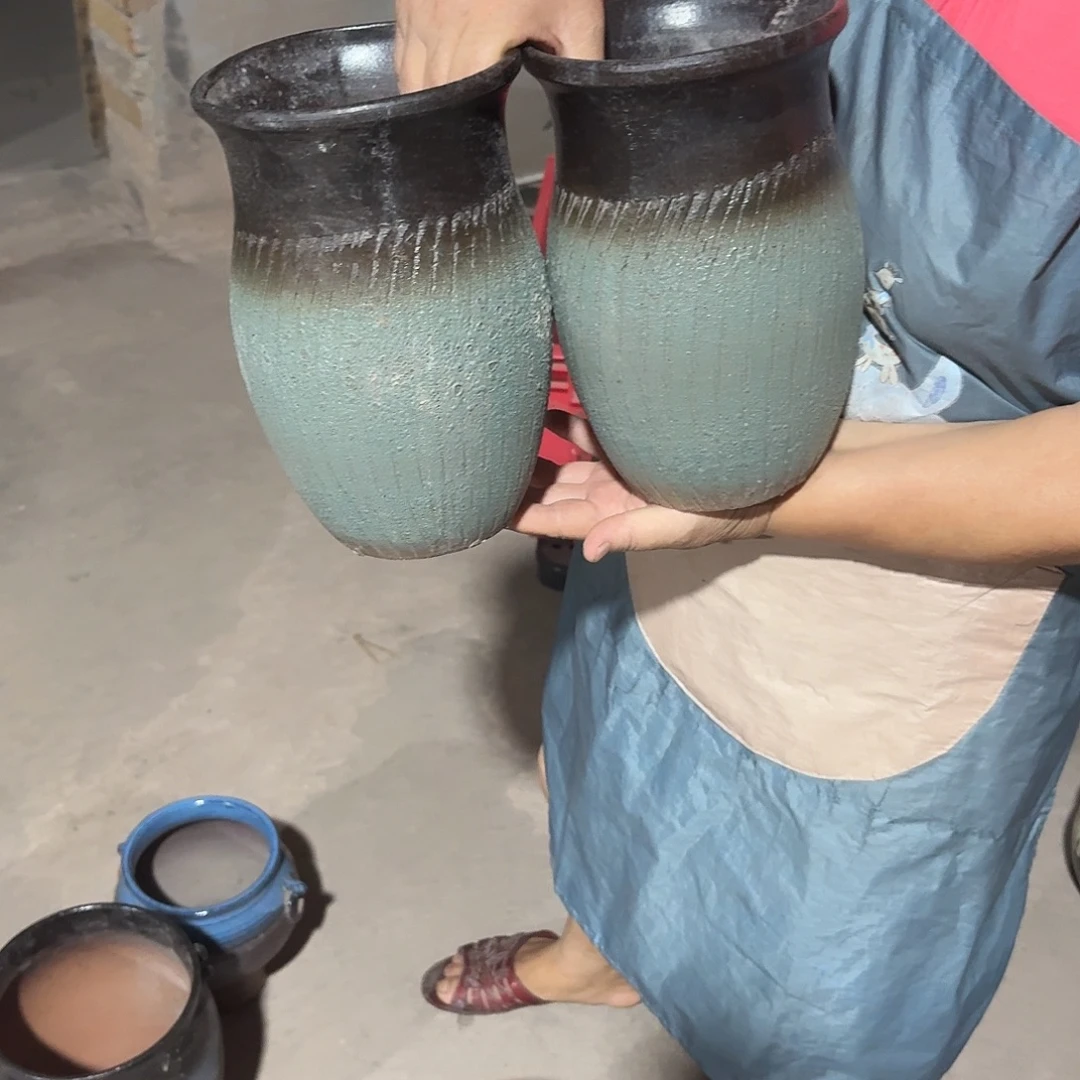 紫砂花盆口15高25两个