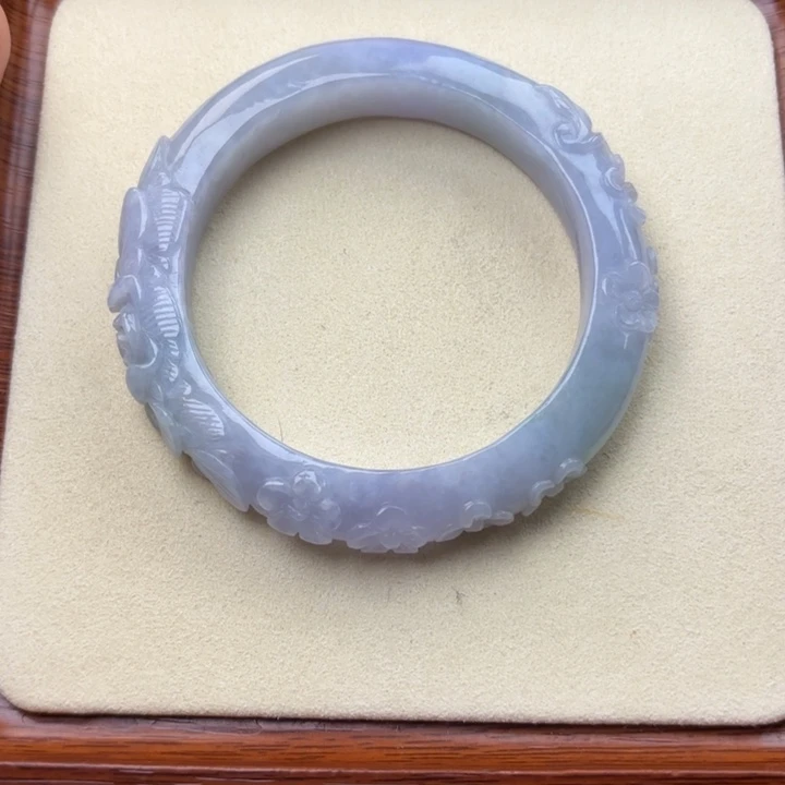 翡翠未镶嵌手镯55.6圈202