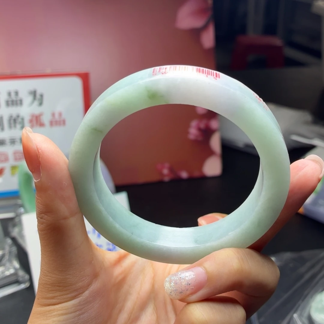 未镶嵌多样性定制手镯定制翡翠手镯