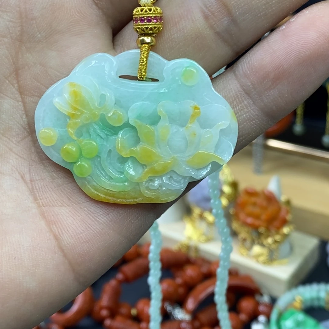 颈饰未镶嵌翡翠吊坠