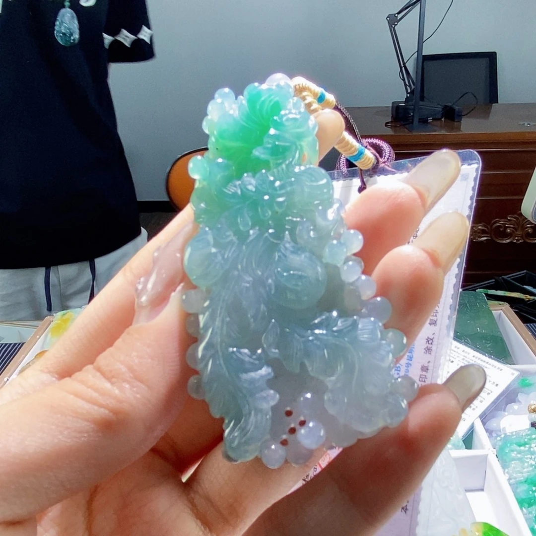 颈饰未镶嵌翡翠翡翠