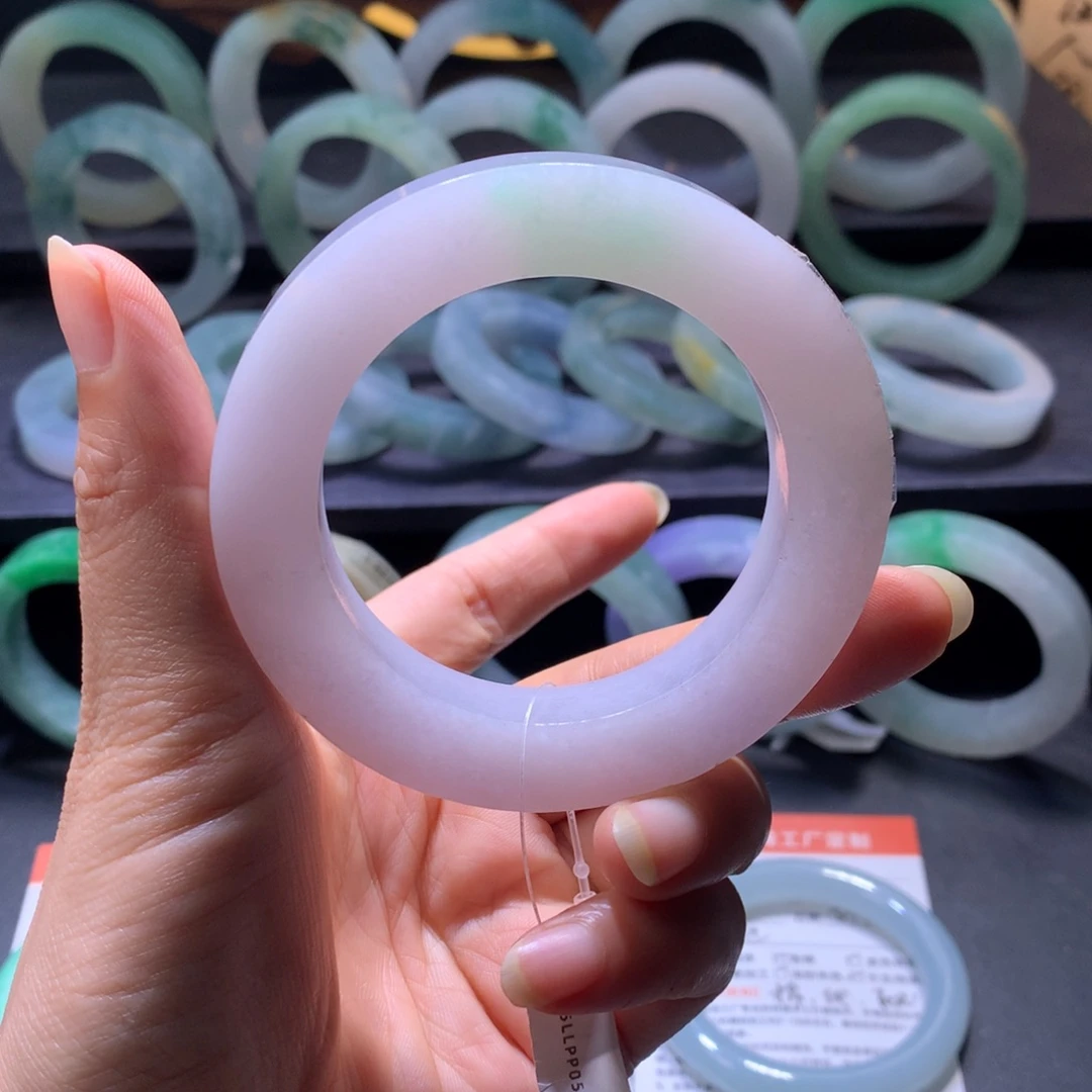 未镶嵌翡翠手镯定制翡翠