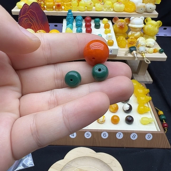 琥珀未镶嵌裸石配饰