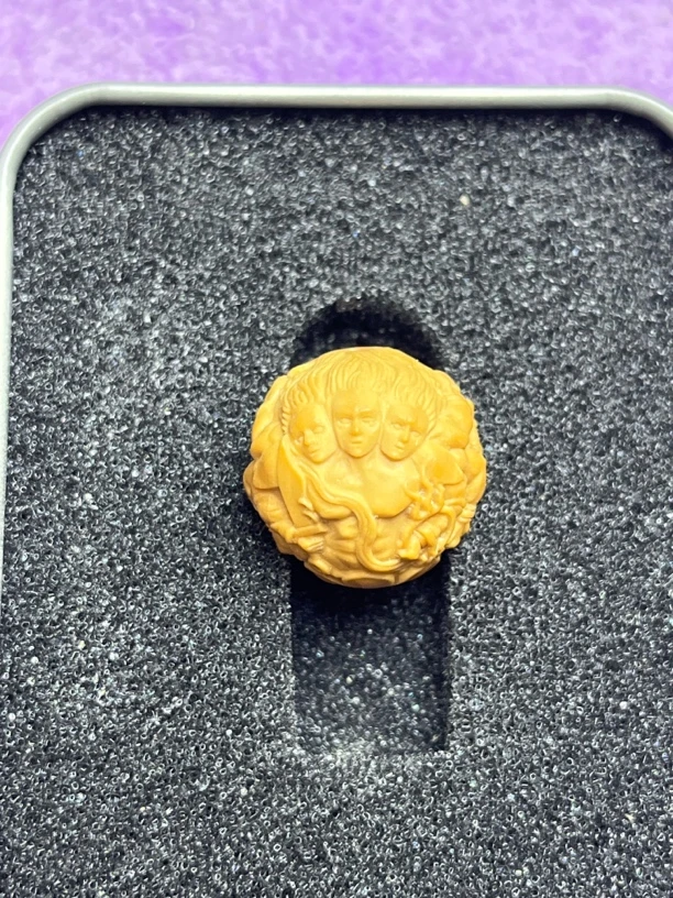 猴头核桃雕刻单颗精修三头六臂哪吒，纹路立体清晰，光头强料走色快